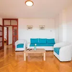 Amazing In With Kitchen *
