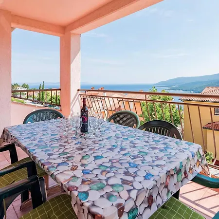 Amazing In With Kitchen Apartment *