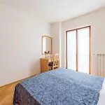 Amazing In With Kitchen Appartement