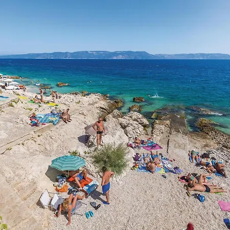 In With House Sea View Апартаменты Рабац